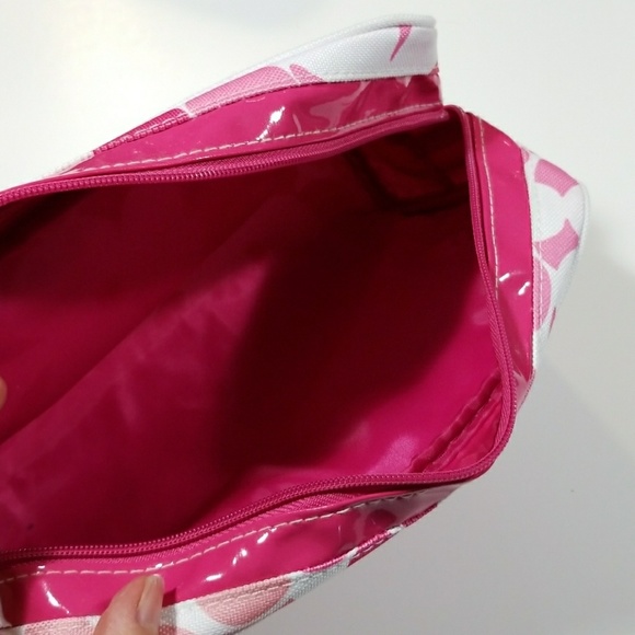 B4G1 Clinique cosmetic bag - Picture 3 of 3
